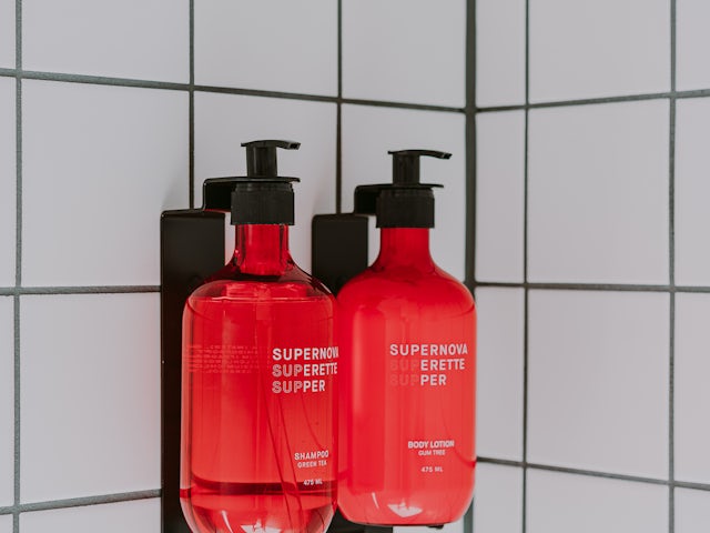 Shower gel and shampoo